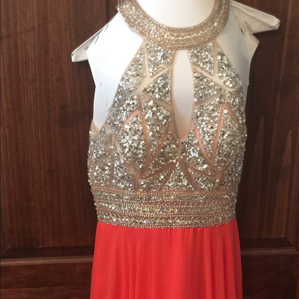 Long formal dress. EUC